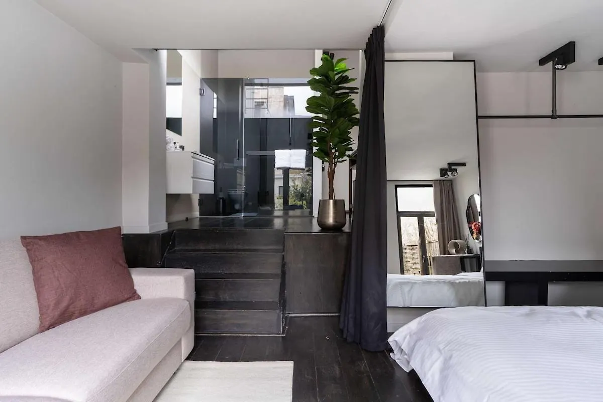 Stylish Suite With Private Patio, Perfect For 4 Antwerp Apartment